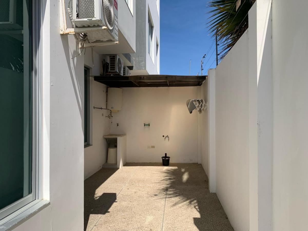 Vendo o Alquilo Departamento en Chipipe Salinas a 2 Calles de La Playa — imagen 3