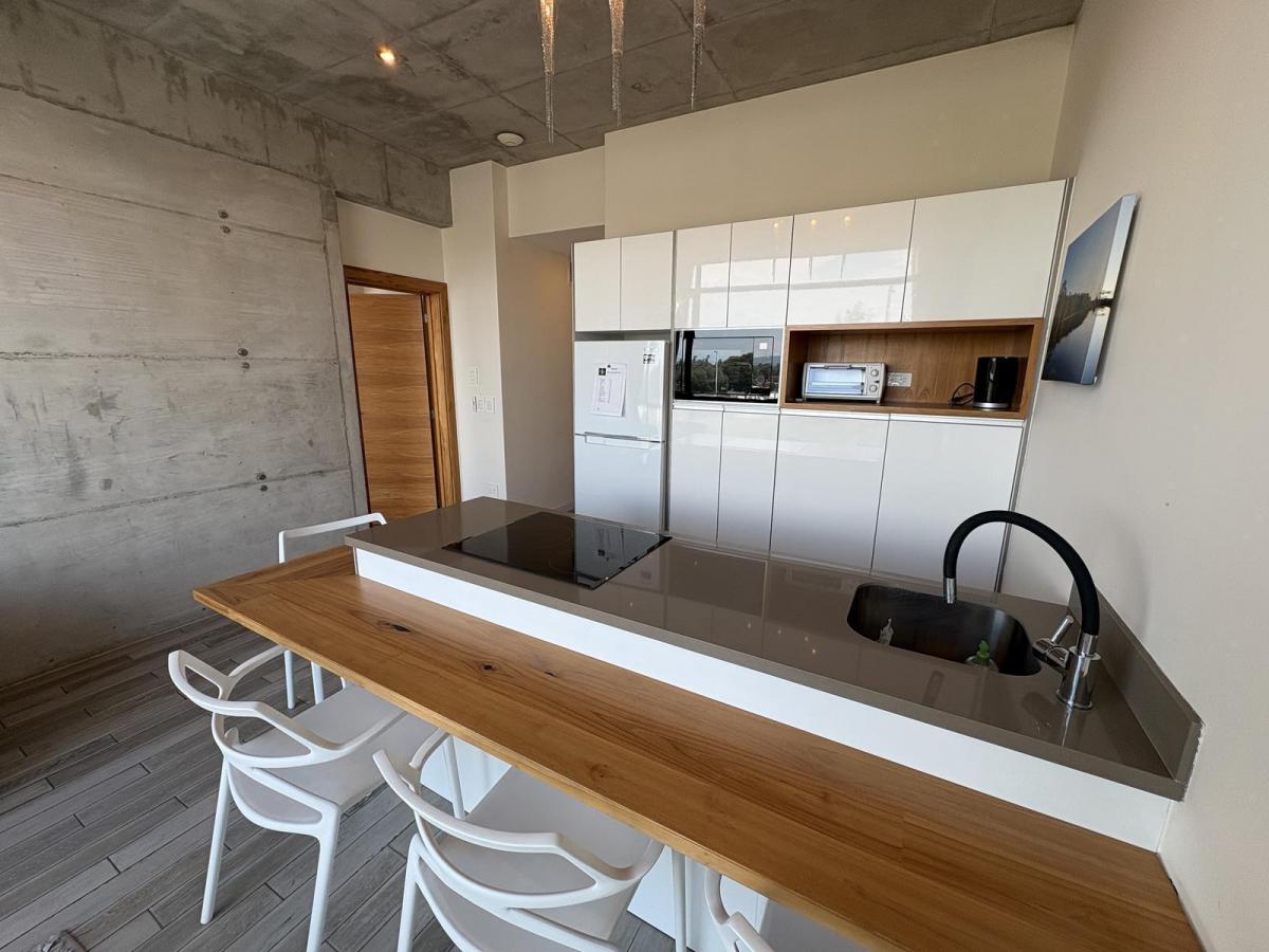 Suit de Venta con Servicios de Una Plaza Comercial — imagen 8