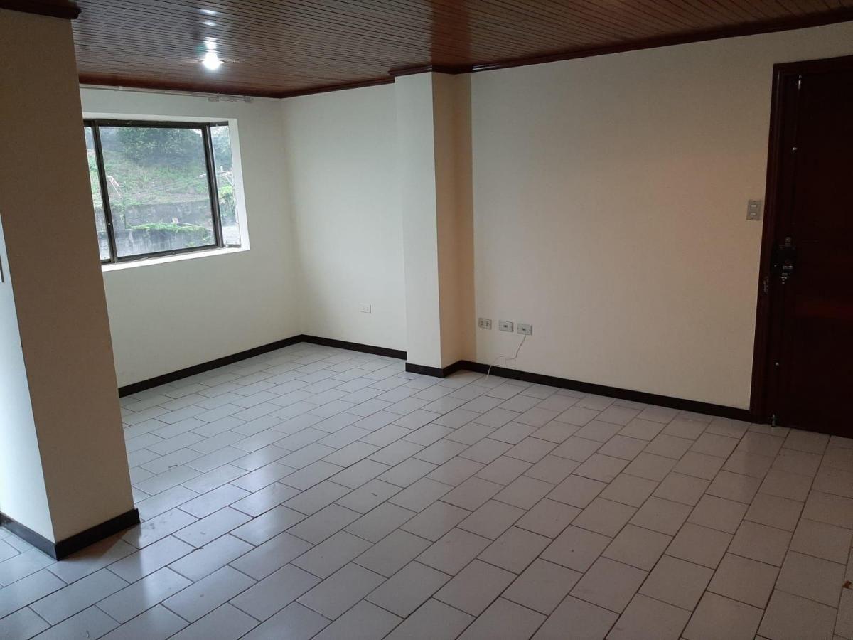 Vendemos Hermoso Departamento en Lomas de Urdesa, Guayas — imagen 8