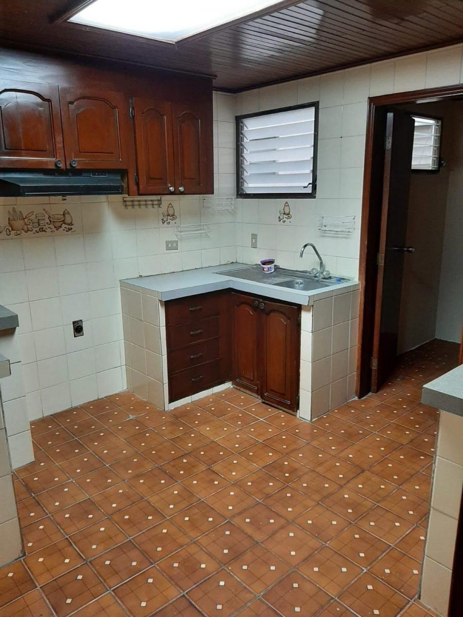 Vendemos Hermoso Departamento en Lomas de Urdesa, Guayas — imagen 6