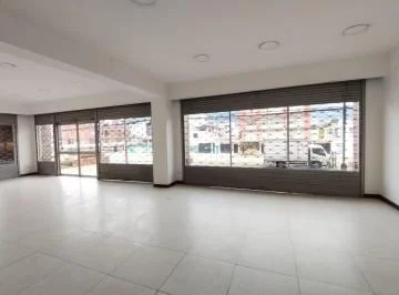 Local Comercial Planta Baja Esquinero Ave 6 de Diciembre — imagen 4