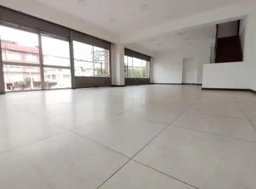 Local Comercial Planta Baja Esquinero Ave 6 de Diciembre — imagen 3