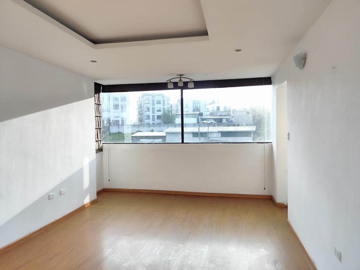 Departamento en Venta 3 Dorm.. Edificio con Ascensor — imagen 2