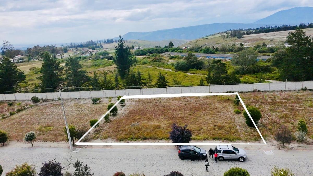 Terreno en Malchinguí — imagen 3