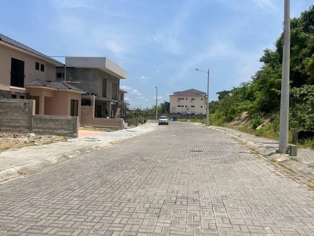 Terreno en Venta - Urb. Porto Alegre, Via a La Costa Chrs, Guayas — imagen 3