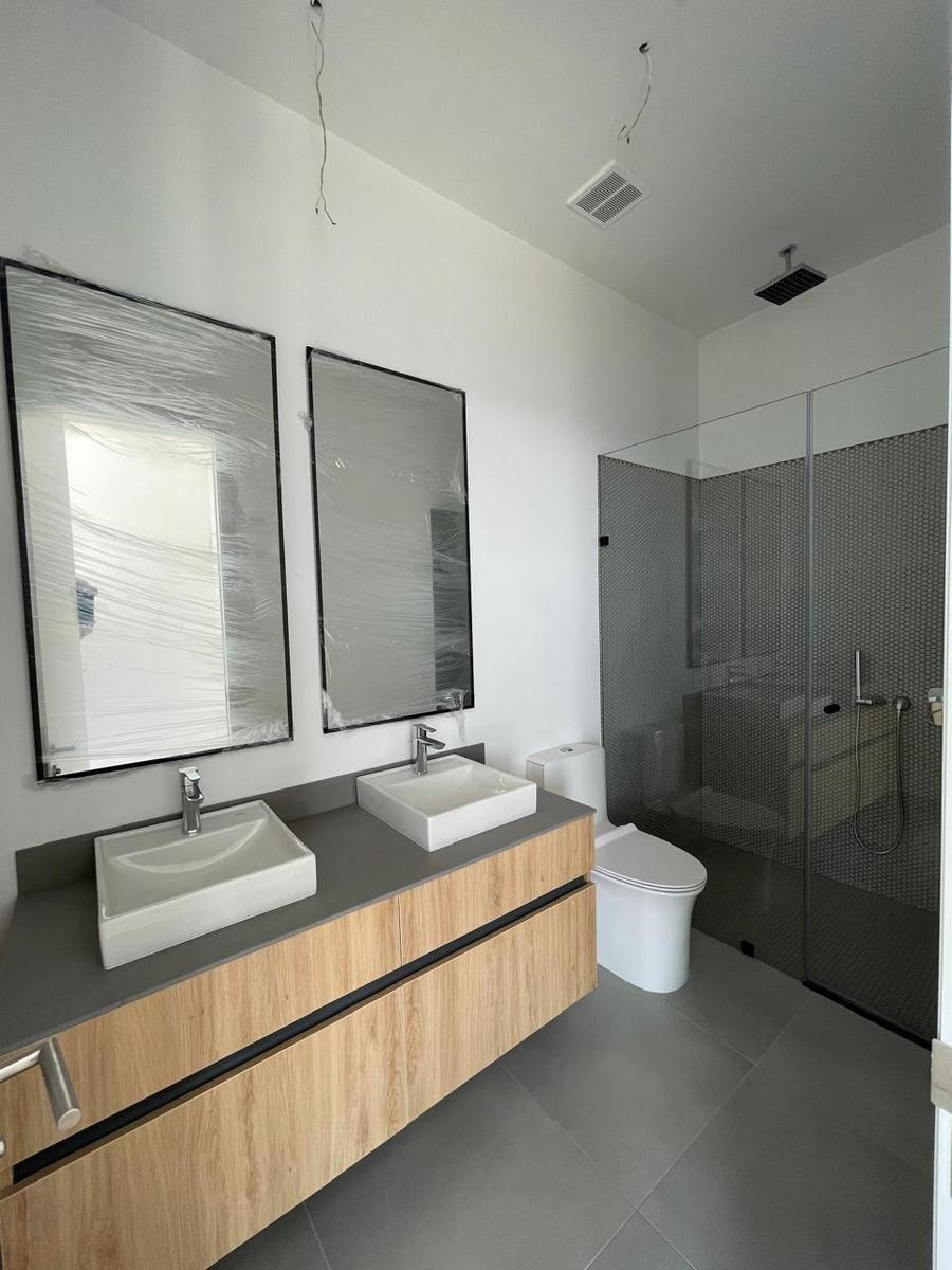 Departamento en Venta o Renta, Edificio Iqon Piso 20 — imagen 2