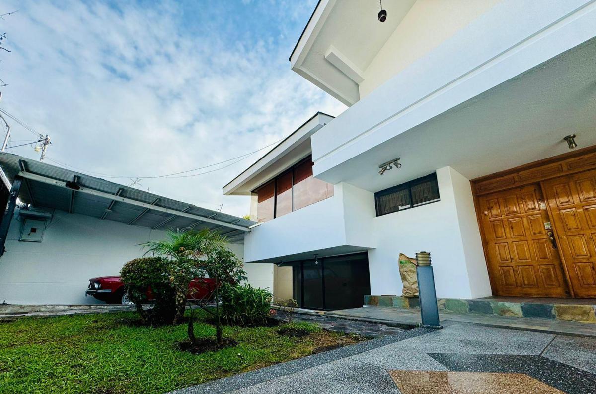 Casa en Venta y Renta Ideal Para Vivienda o Negocio Comercial — imagen 4
