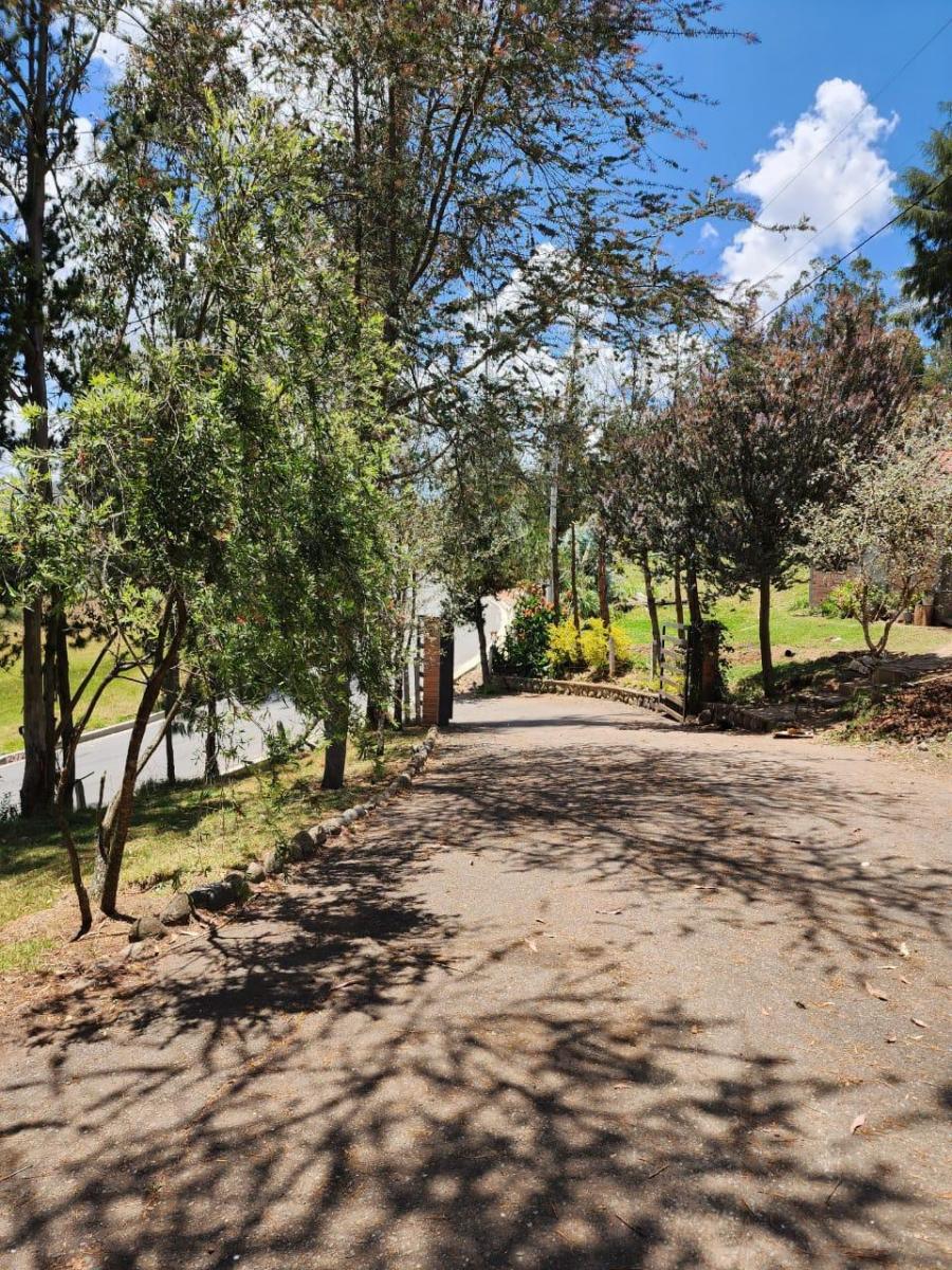Terrenos de 1200 m² en Venta en El Sector de Tutupali Tarqui - Cuenca, Azuay — imagen 7