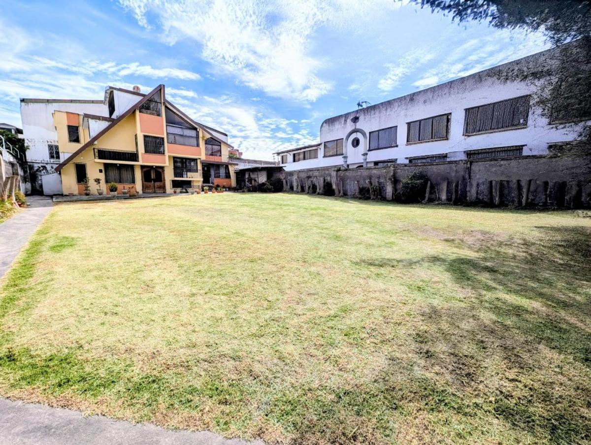 Venta de Terreno en Monteserrin — imagen 3