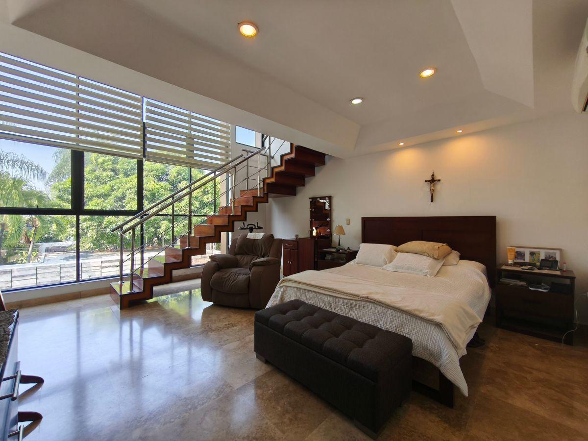 Casa en Venta en Samborondon Km 3 Urbanización Torres del Sol, con Estilo Único, Muy Amplia, Guayas — imagen 5