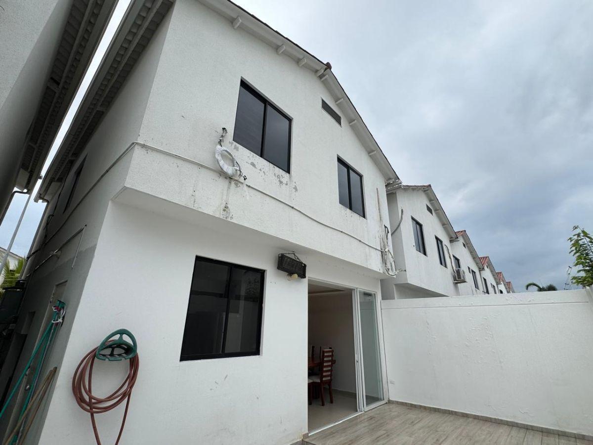 Venta Casa Urb. Napolis 3 Hbts. Guayas — imagen 2