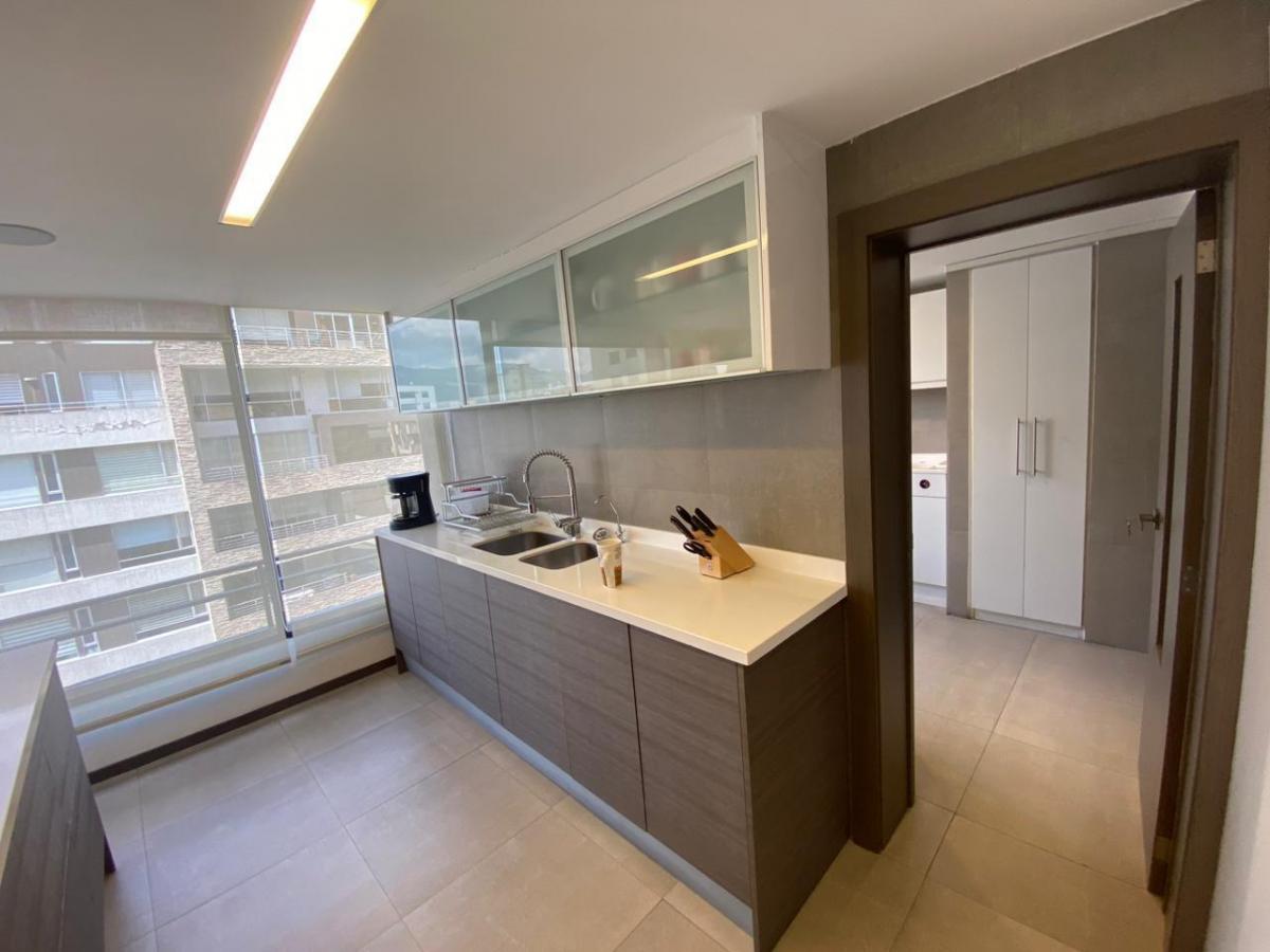Hermoso Departamento 100% Remodelado de Lujo — imagen 7