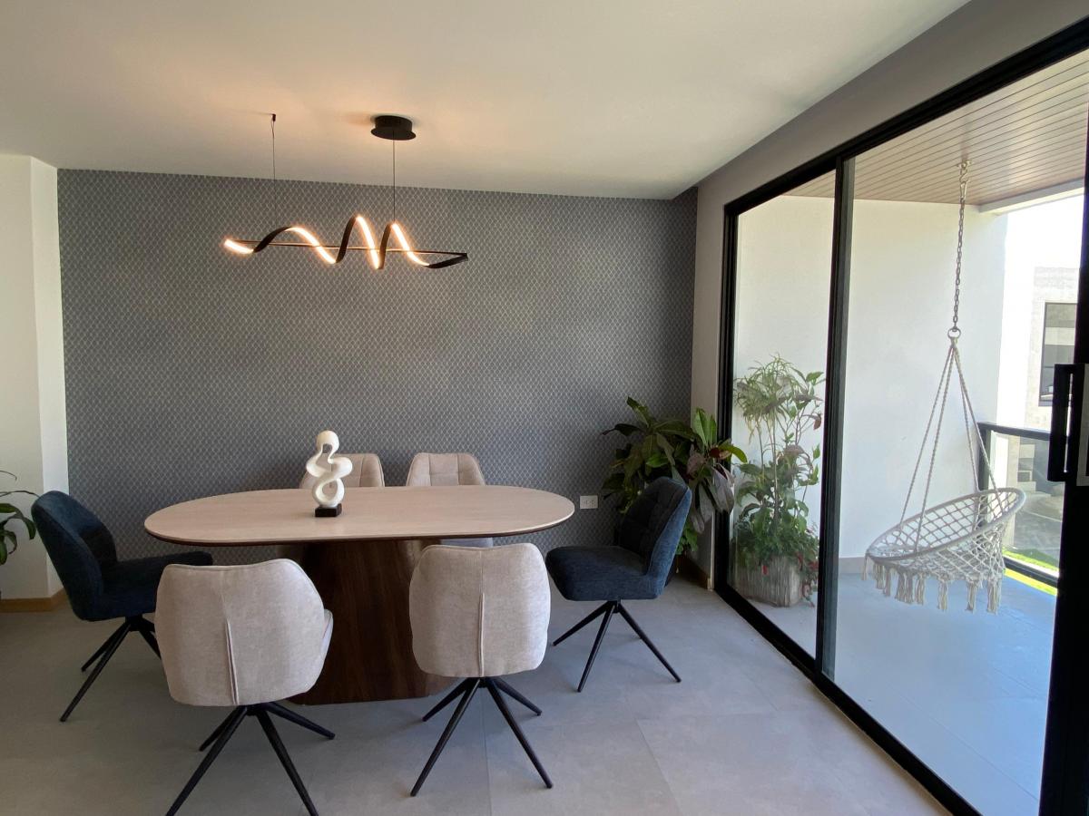 2 Dorm., 2 1/2 Baños, Master con Sala, Terraza. Piscina, Pet Zone, Gym, Bbq — imagen 5