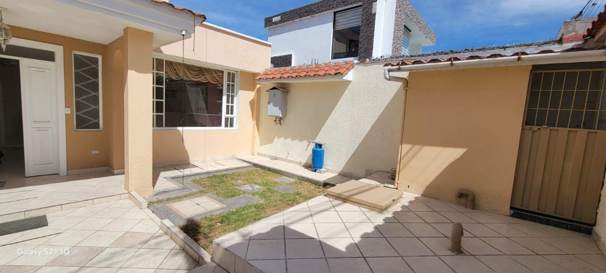 Casa en Venta con 3 Dorm. y Terreno en Lumbisi — imagen 7