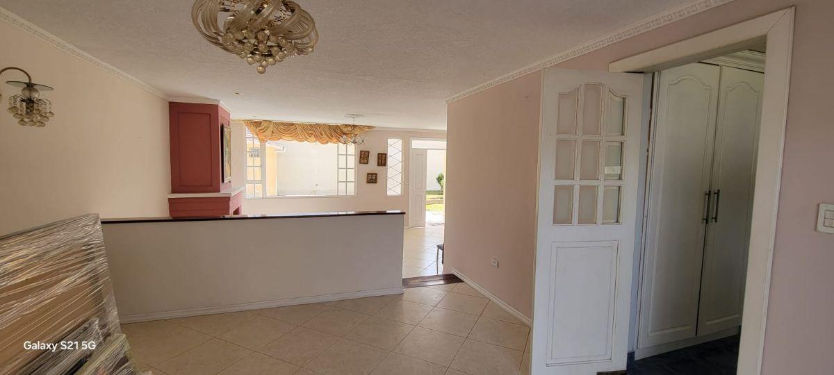 Casa en Venta con 3 Dorm. y Terreno en Lumbisi — imagen 4