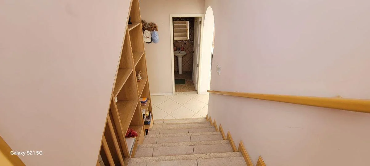Casa en Venta con 3 Dorm. y Terreno en Lumbisi — imagen 2