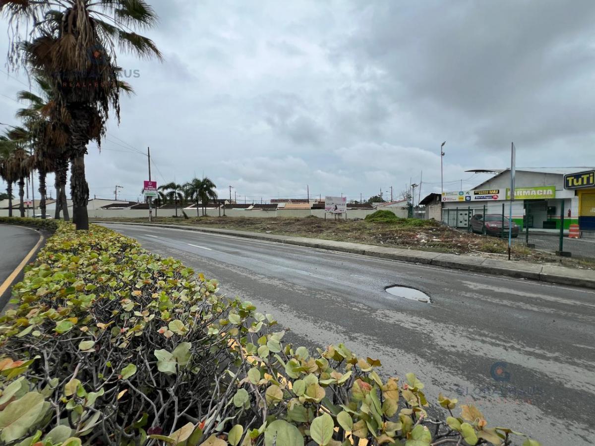 Venta de Terreno Comercial Triangular en Casa Laguna. m. N, Guayas — imagen 2