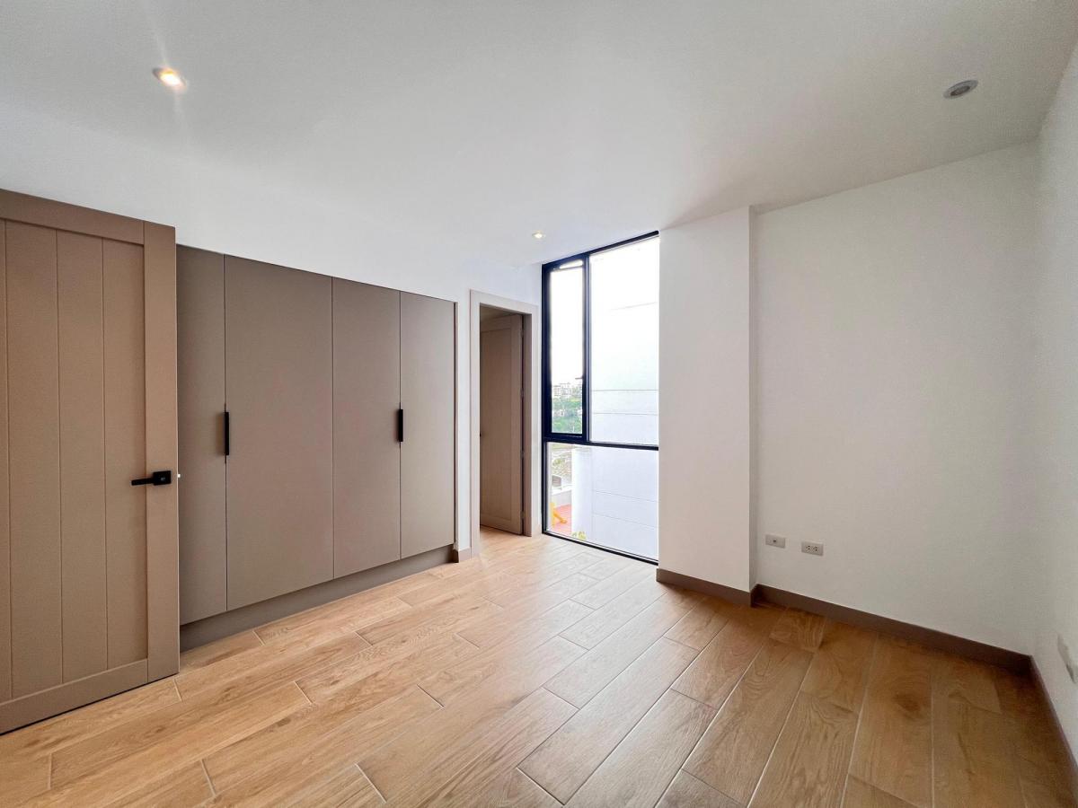 Cumbayá, Departamento a Estrenar en Venta, 238 m², 3 Habitaciones — imagen 2