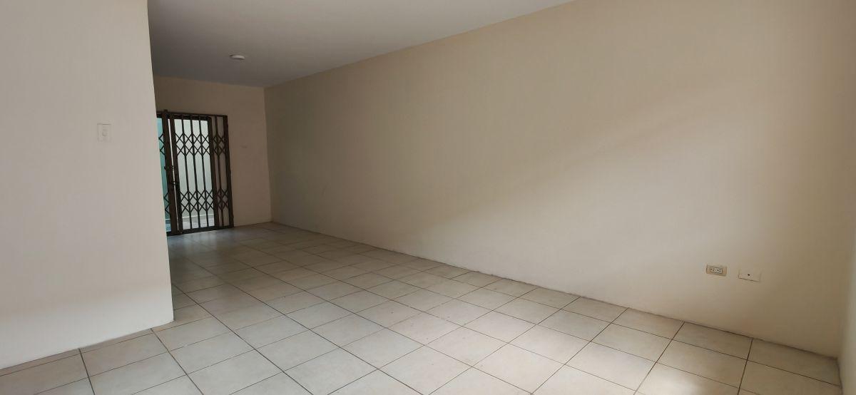 Casa en Venta Mucho Lote Etapa 6 Frente Al Mall, Guayas — imagen 4