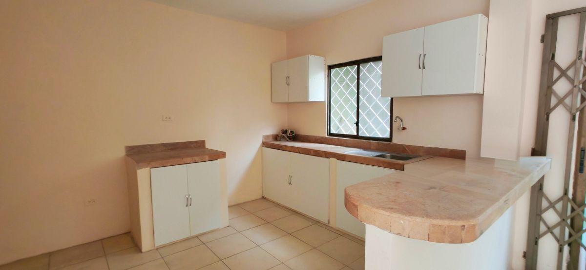Casa en Venta Mucho Lote Etapa 6 Frente Al Mall, Guayas — imagen 3