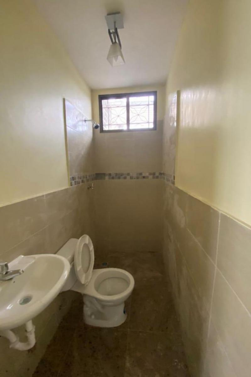 Alborada Tercera Etapa Venta de Casa Bifamiliar, Guayas — imagen 5
