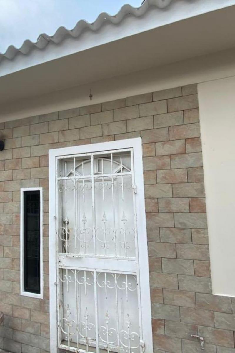 Alborada Tercera Etapa Venta de Casa Bifamiliar, Guayas — imagen 3