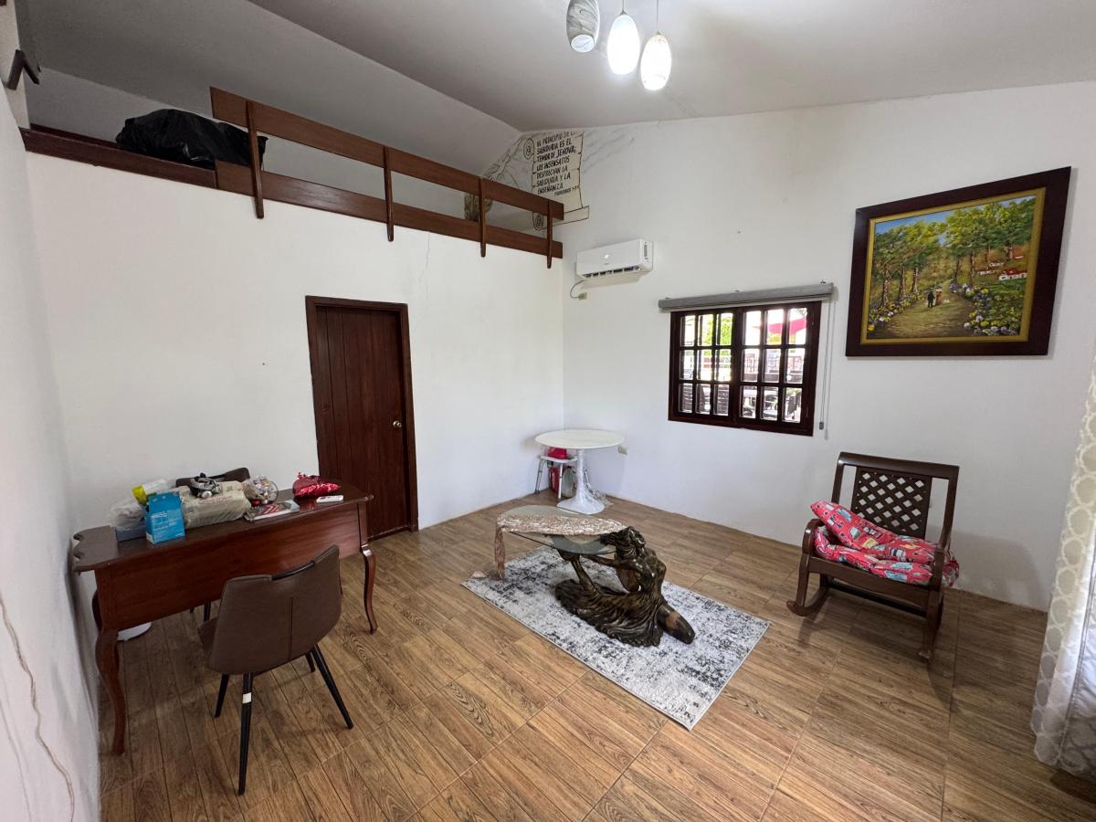 Casa con 2666 m² de Terreno y 11 Habitaciones en Venta en Urb. Colinas del Pacífico en Playas, Guayas — imagen 9