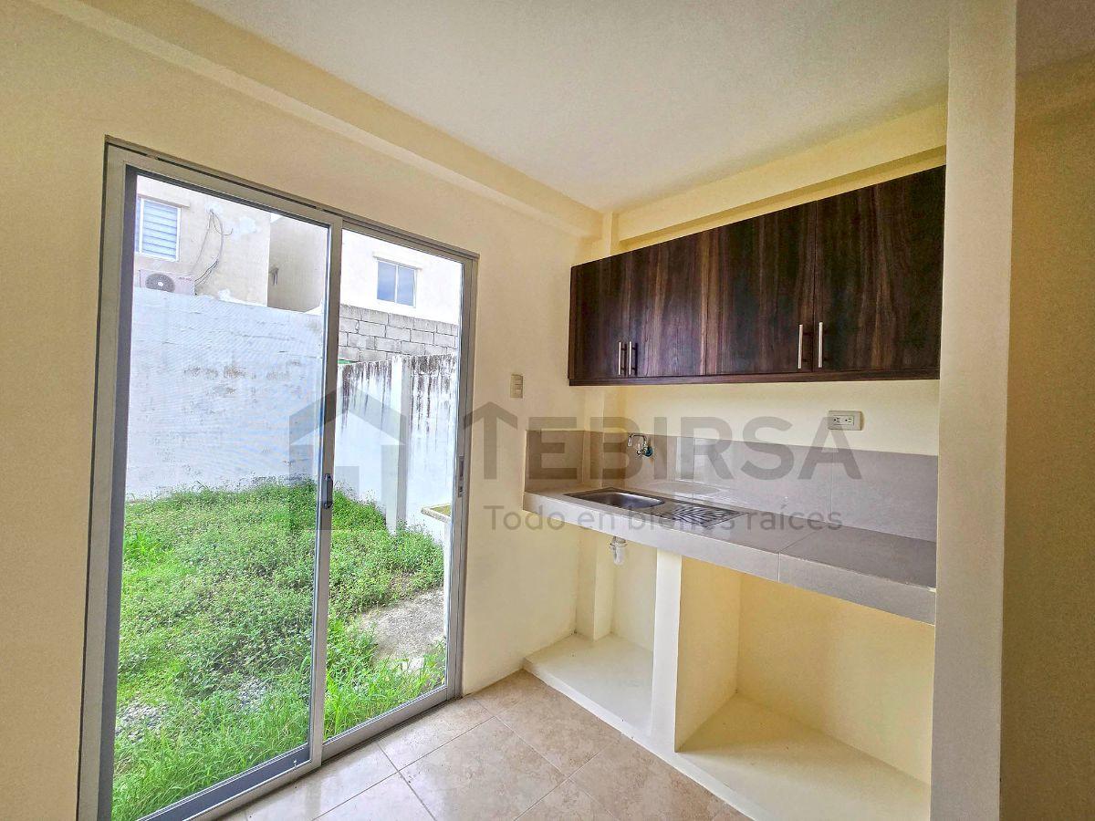 Casa en Venta de 2 Dorm. y Amplio Patio - Urb. Gran Vittoria Etapa Antonietta, Vía a Salitre, Guayas — imagen 4