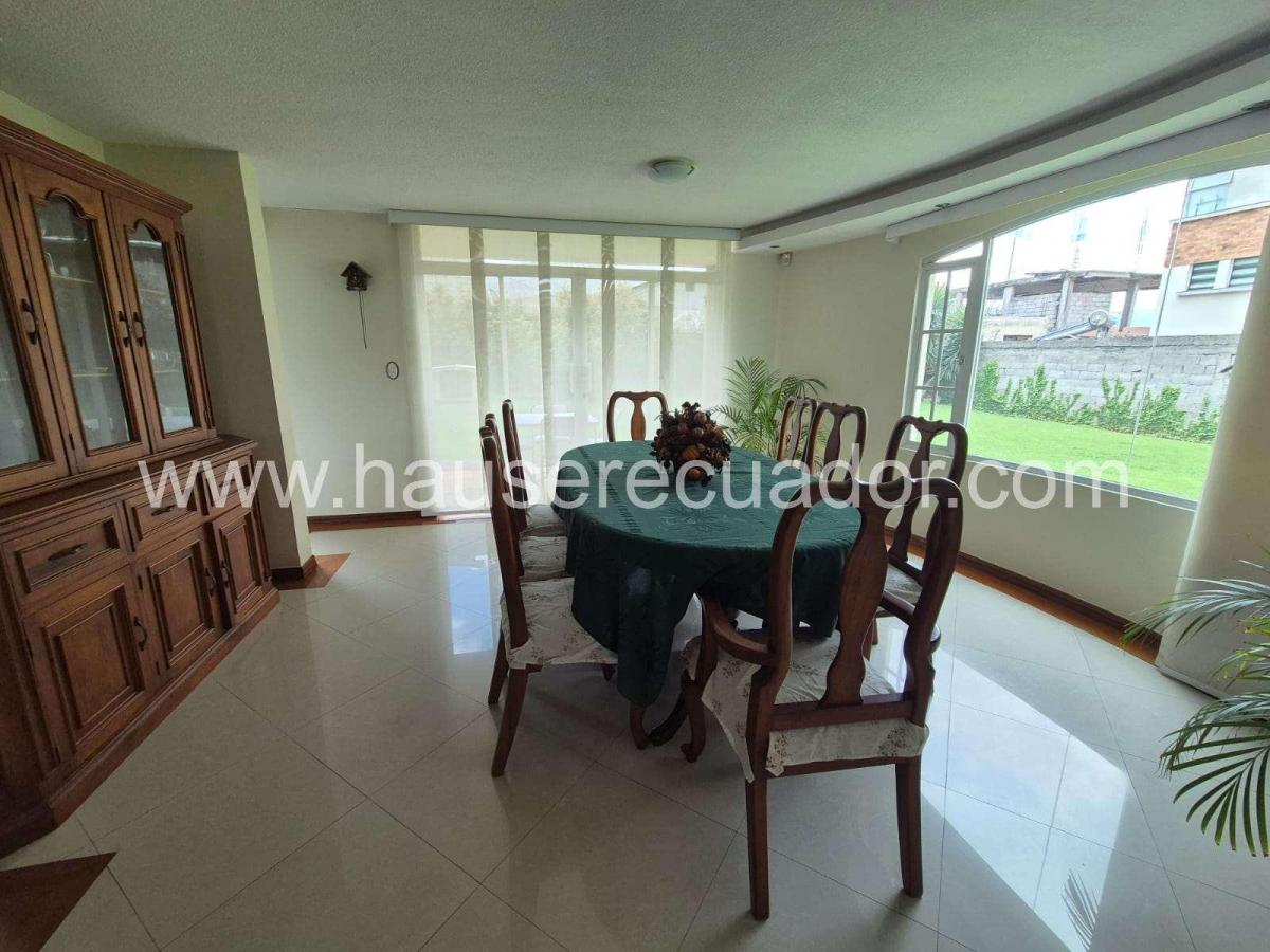 Exclusiva Propiedad con Cuatro Habitaciones y Amplias Áreas Sociales en La Armenia 2 — imagen 7