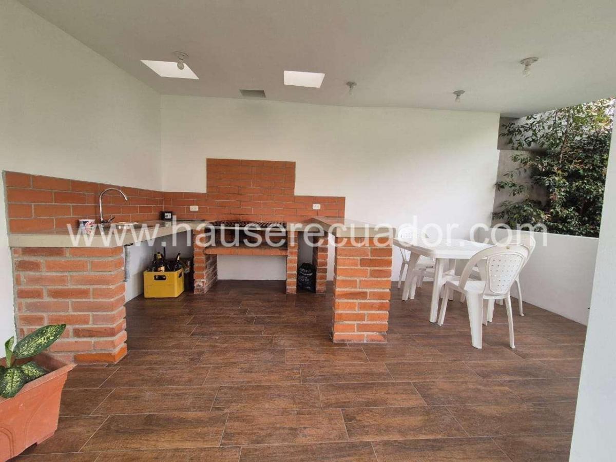 Exclusiva Propiedad con Cuatro Habitaciones y Amplias Áreas Sociales en La Armenia 2 — imagen 6