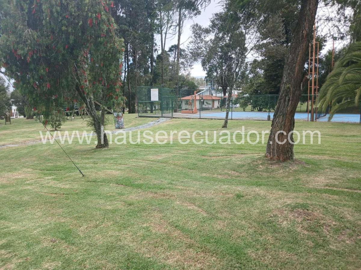 Exclusiva Propiedad con Cuatro Habitaciones y Amplias Áreas Sociales en La Armenia 2 — imagen 2