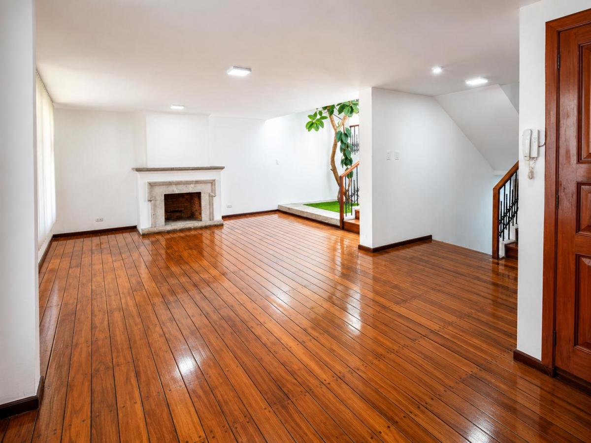 Casa en Venta en Coruña y Whymper | 323 m² Construcción | 390 m² Terreno | 5 Parqueaderos — imagen 9