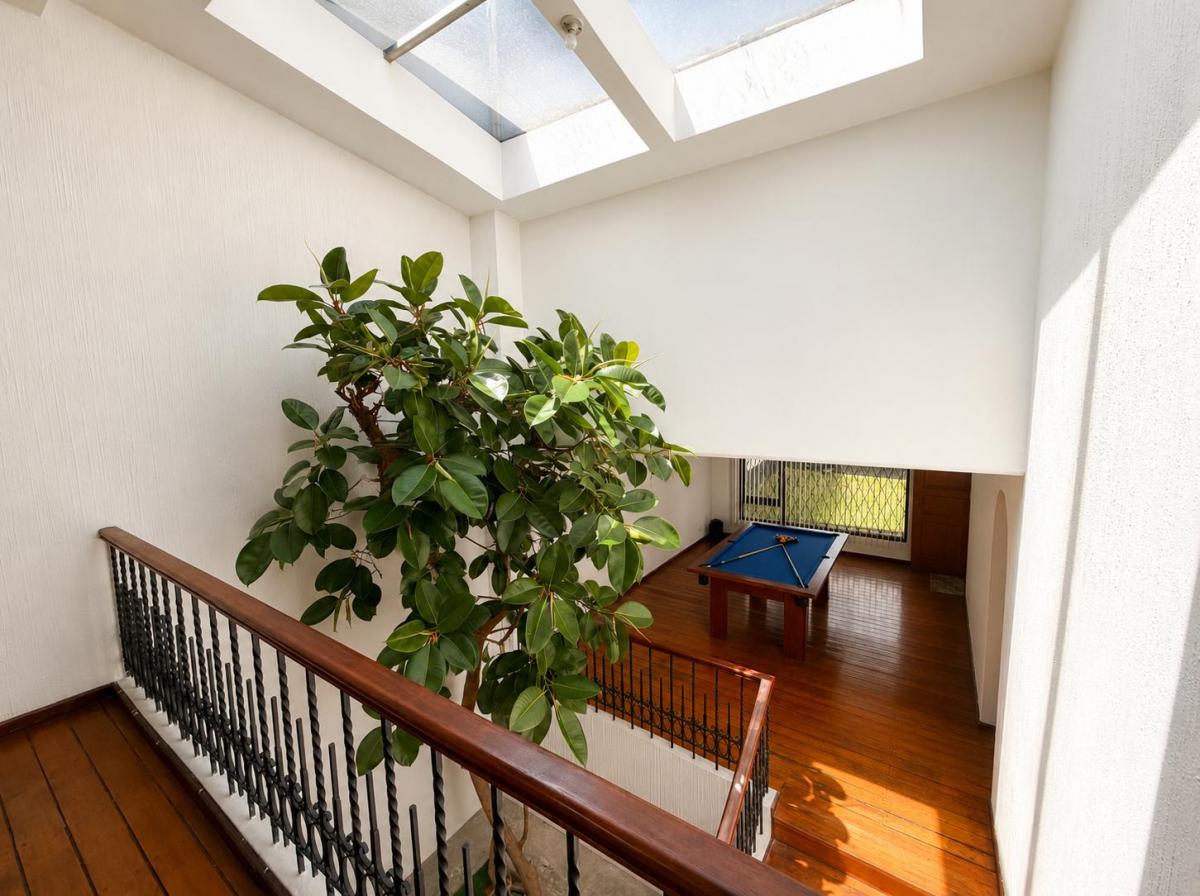 Casa en Venta en Coruña y Whymper | 323 m² Construcción | 390 m² Terreno | 5 Parqueaderos — imagen 4