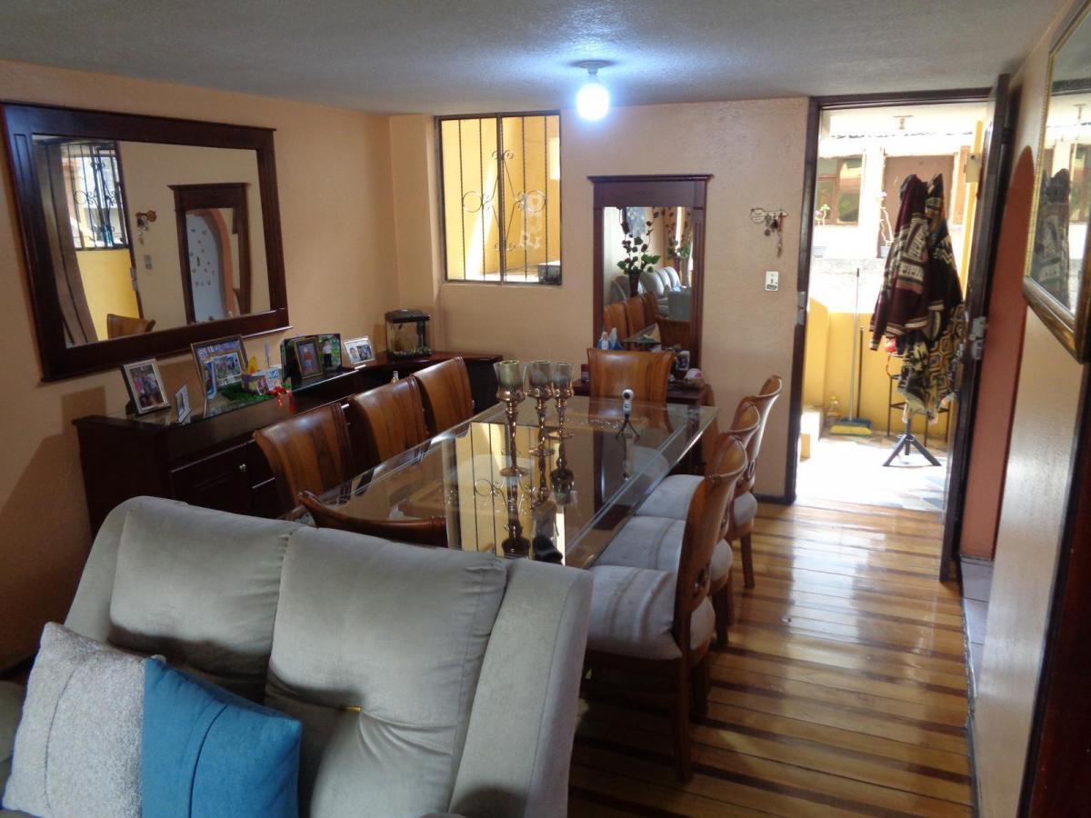 Casa con Varios Departamentos de Venta Sector Ferroviaria Media — imagen 8