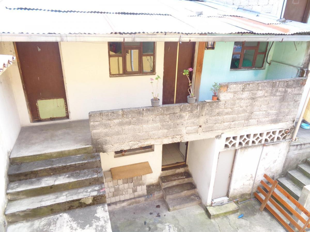 Casa con Varios Departamentos de Venta Sector Ferroviaria Media — imagen 3