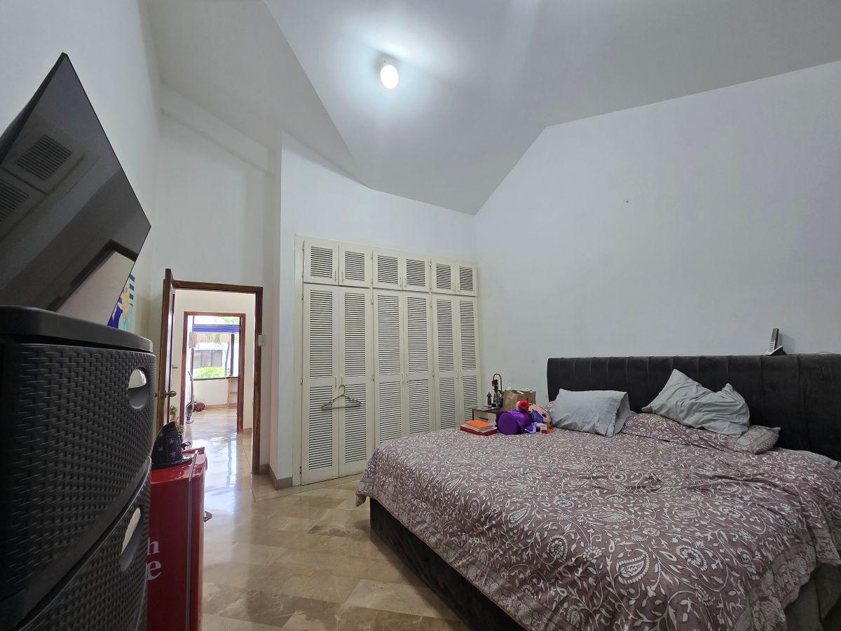 Vendo Casa en Urbanización El Manantial frente a Mac Donald / Los Ceibos, Guayas — imagen 8