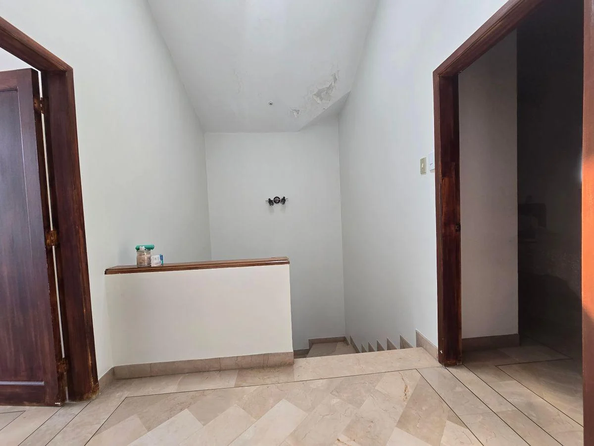 Vendo Casa en Urbanización El Manantial frente a Mac Donald / Los Ceibos, Guayas — imagen 6