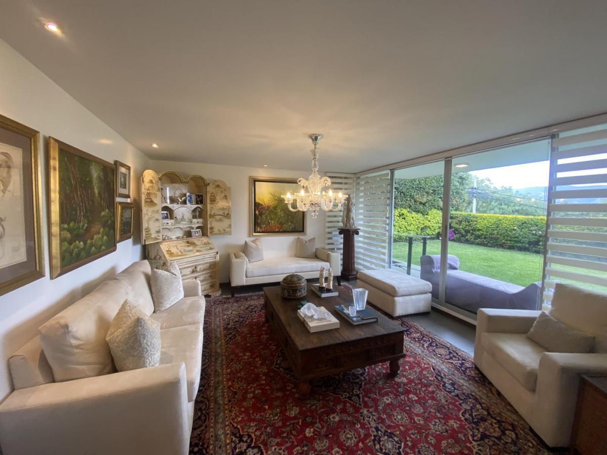 Casa de Venta Dentro de Conjunto Cerrado Sector San Juan Cumbaya, Vista — imagen 10