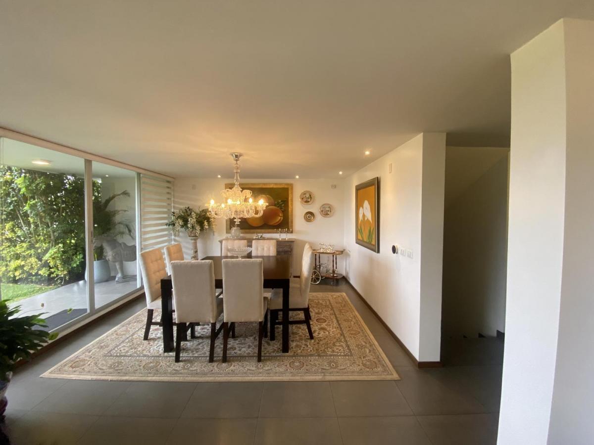 Casa de Venta Dentro de Conjunto Cerrado Sector San Juan Cumbaya, Vista — imagen 8
