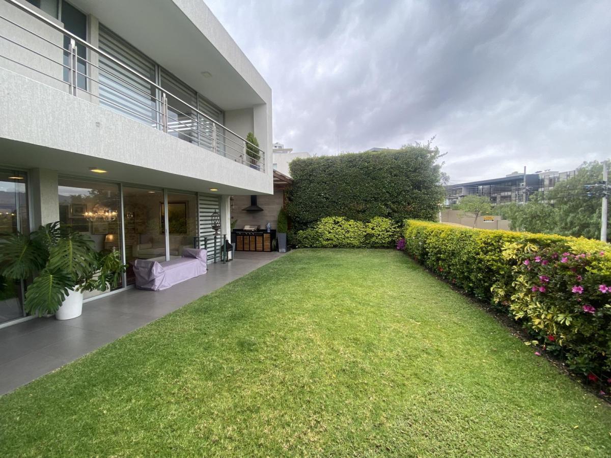 Casa de Venta Dentro de Conjunto Cerrado Sector San Juan Cumbaya, Vista — imagen 7