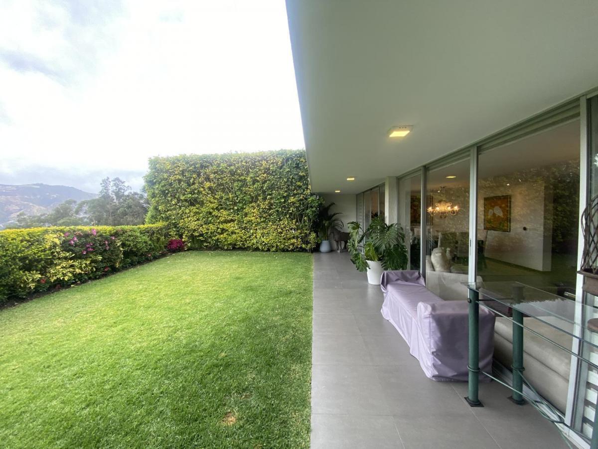 Casa de Venta Dentro de Conjunto Cerrado Sector San Juan Cumbaya, Vista — imagen 5
