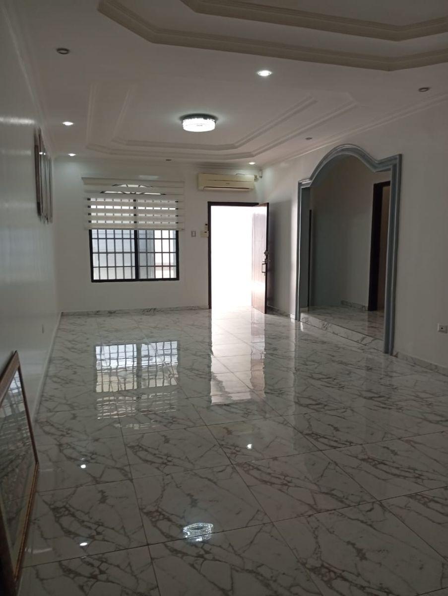 Casa en Venta Circuito Cerrado con Piscina Cdla. Alborada, Guayas — imagen 8