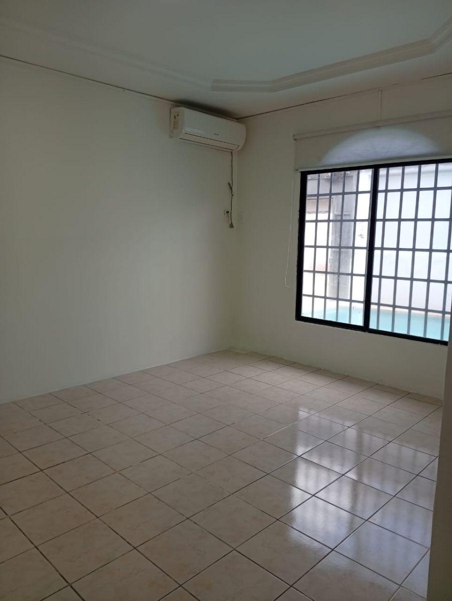 Casa en Venta Circuito Cerrado con Piscina Cdla. Alborada, Guayas — imagen 4