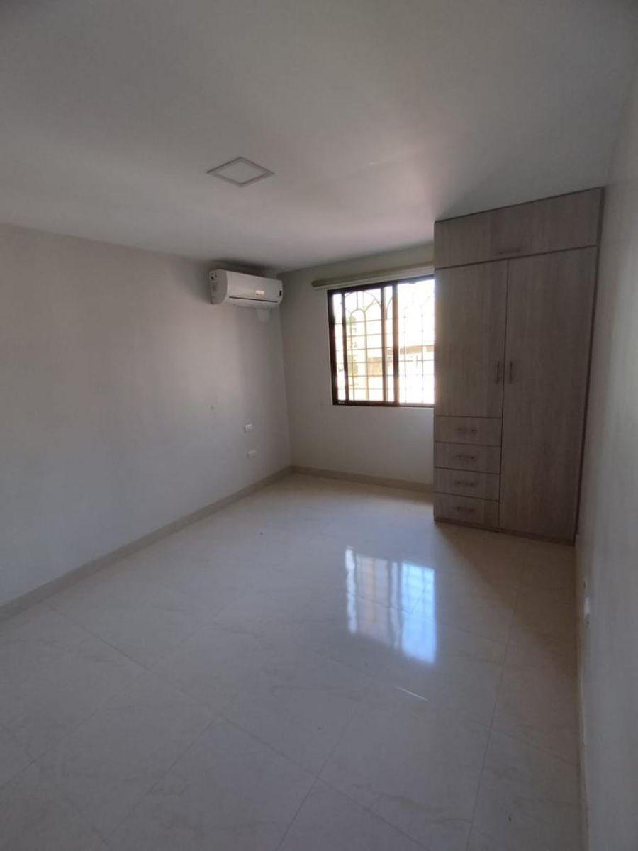 Casa Remodelada en Venta - Villas del Rey, Guayas — imagen 9