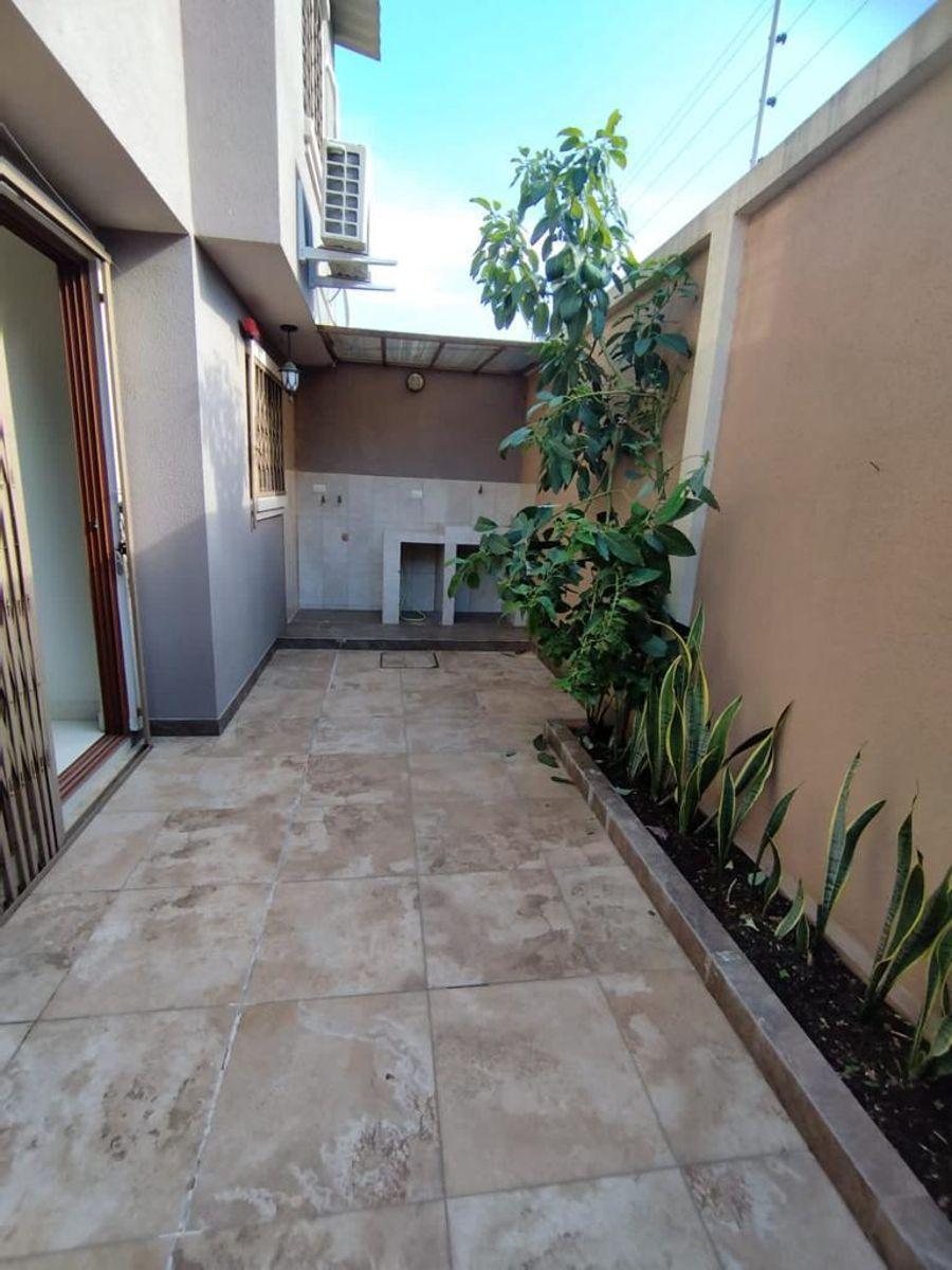Casa Remodelada en Venta - Villas del Rey, Guayas — imagen 6