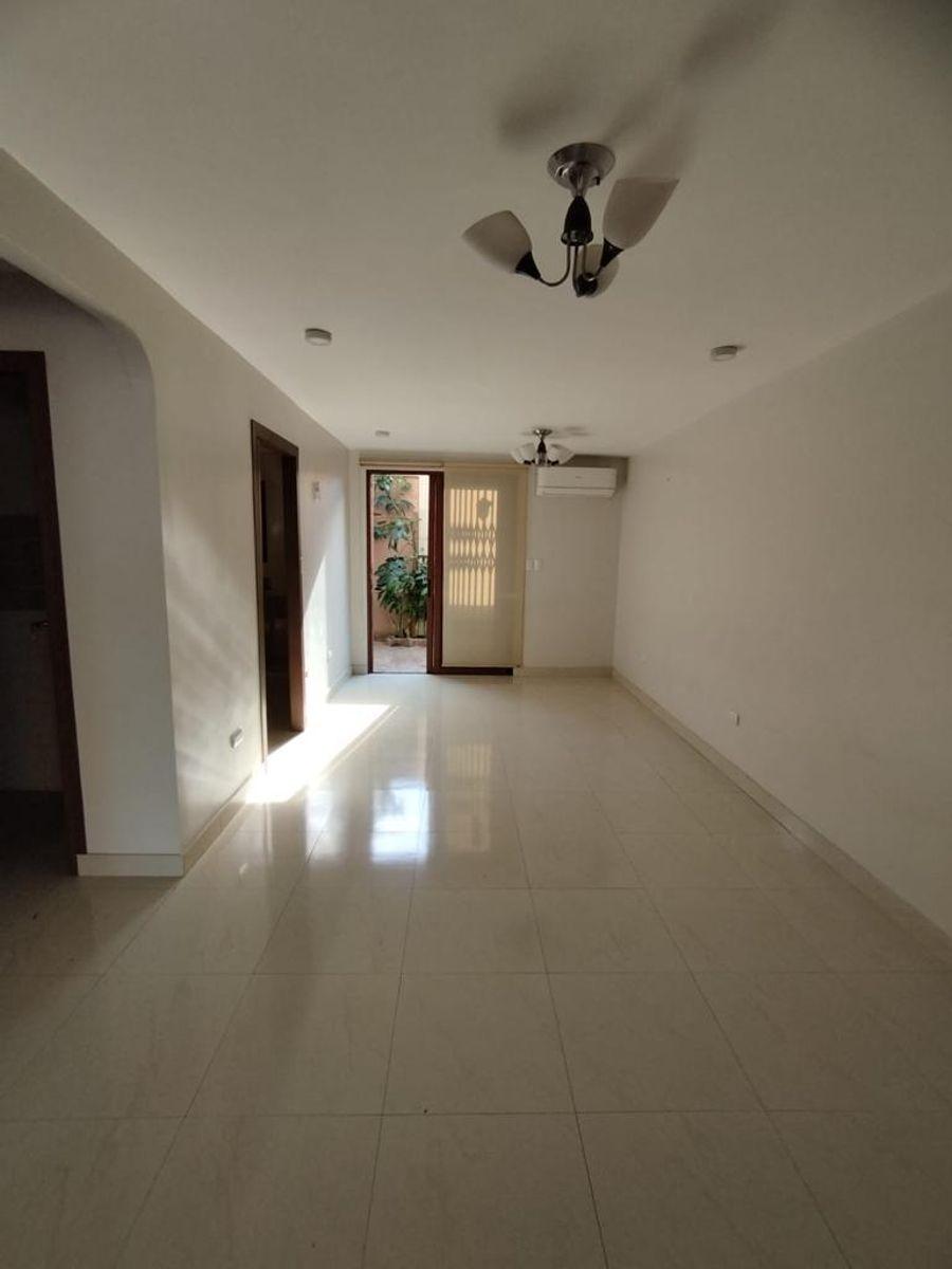 Casa Remodelada en Venta - Villas del Rey, Guayas — imagen 5