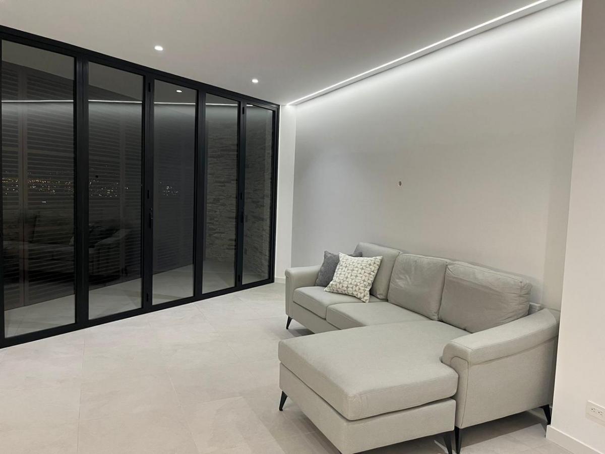 Exclusivo Apart, en Cumbaya con Vista Panoramica y Áreas Comunales de Lujo! — imagen 5