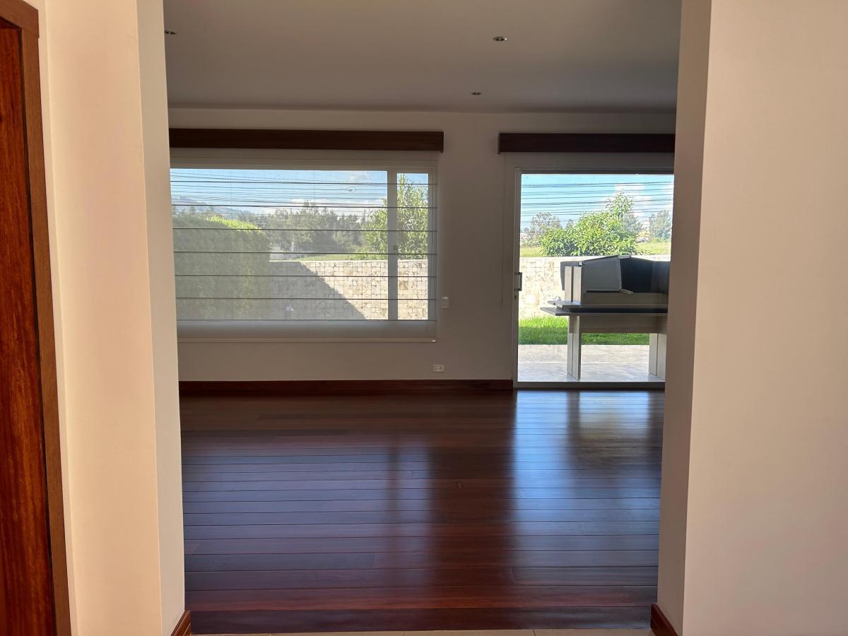 Vendo Casa en Conjunto en Lumbisi Cerca a Ruta Viva — imagen 8