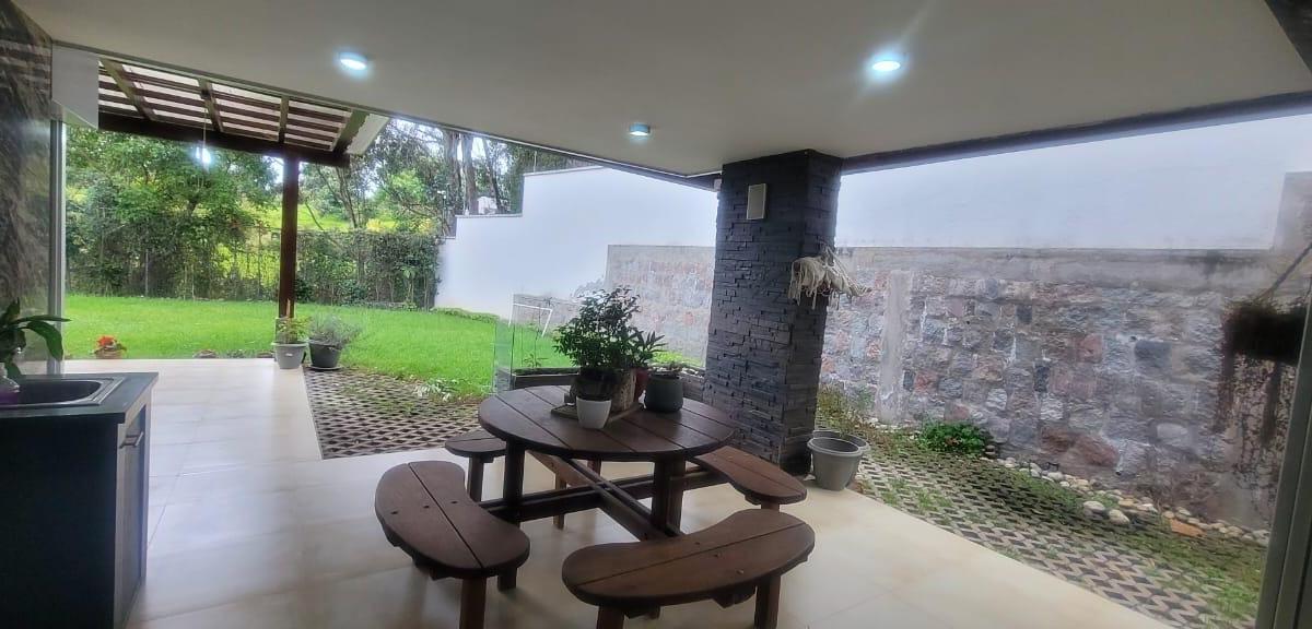 Casa en Conjunto Moderna con Piscina y Guardiania — imagen 8