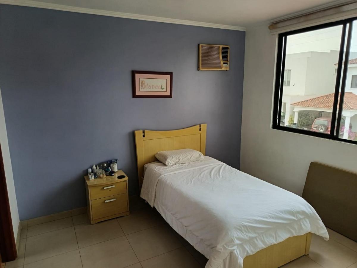 Vendo en Samborondón en Estancias del Rio, Guayas — imagen 4